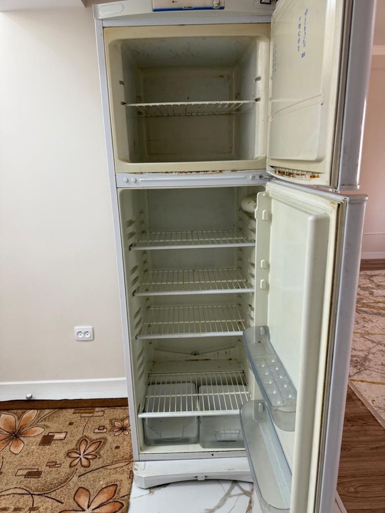 Продается холодильник