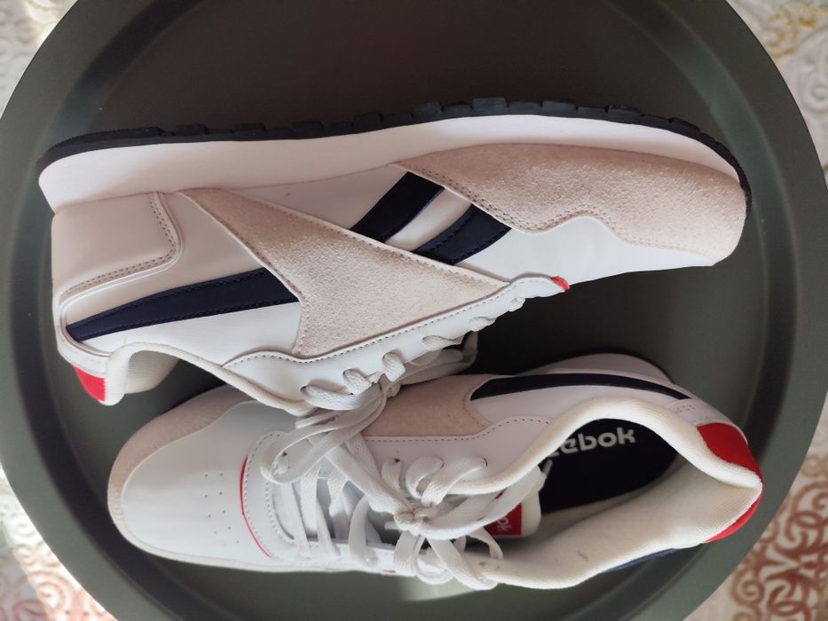 Pantofi sport Reebok noi
