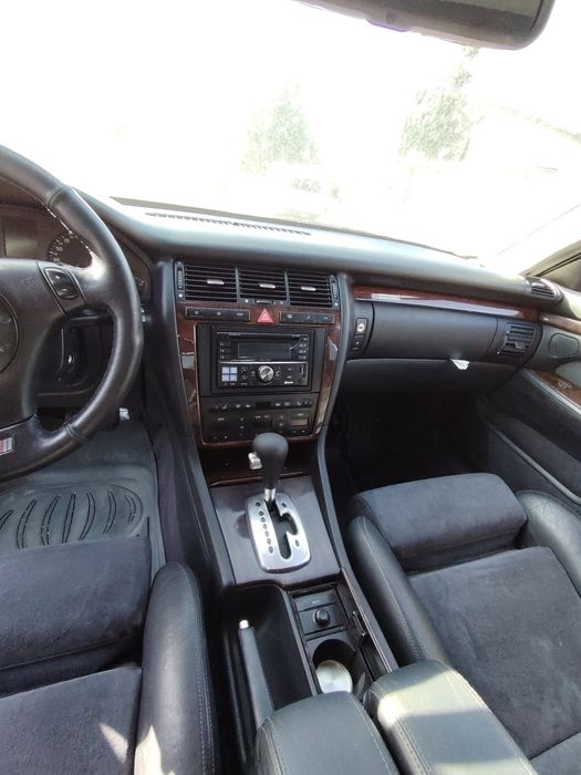Audi A8 D2 quattro