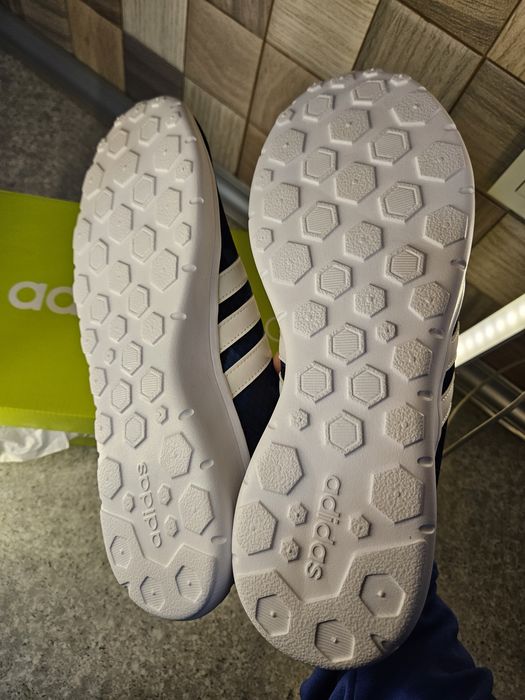 Кросовки Adidas Lite Racer. Р42. Новые оригинал.