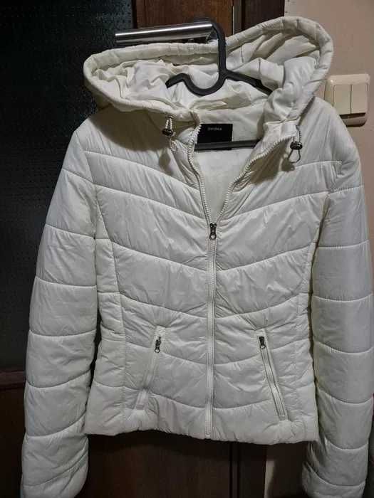 бяло яке зимно яке Bershka дебело яке преходно яке есенно яке