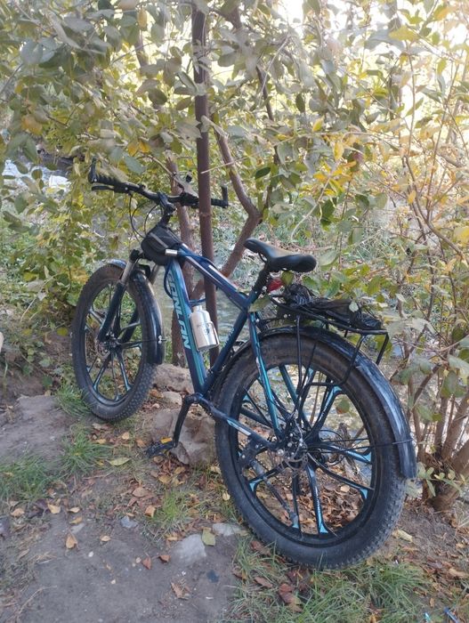 Velosiped yangi sotiladi