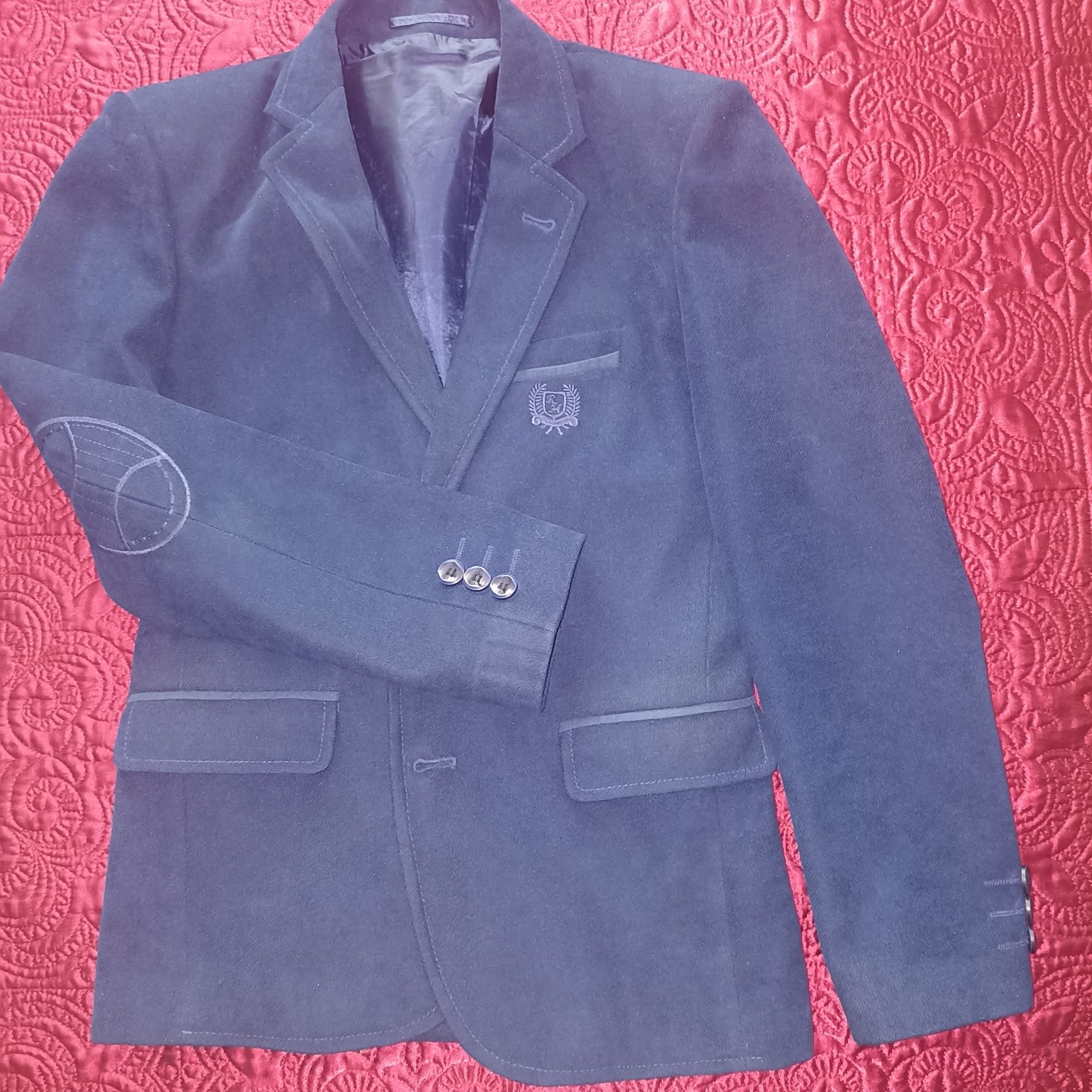 Школьный пиджак тёмно-синего цвета