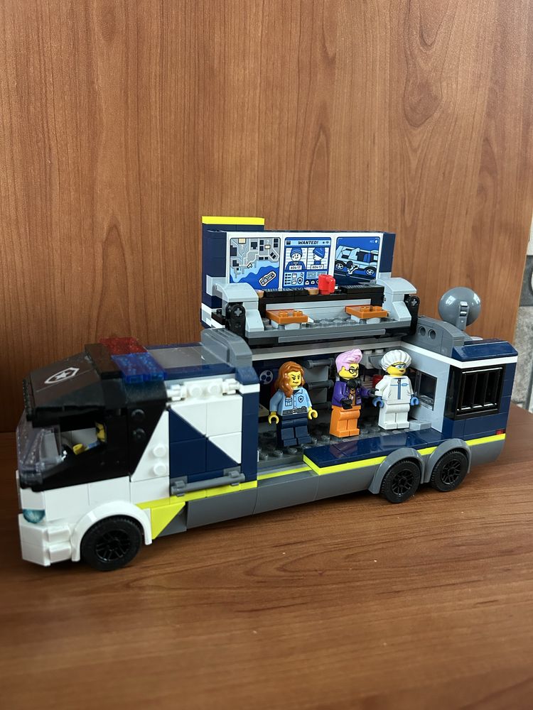 LEGO полицейски камион / лего камион