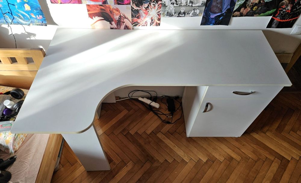 Vand birou alb de colt