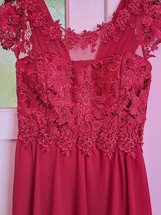 Rochie roșie eleganta