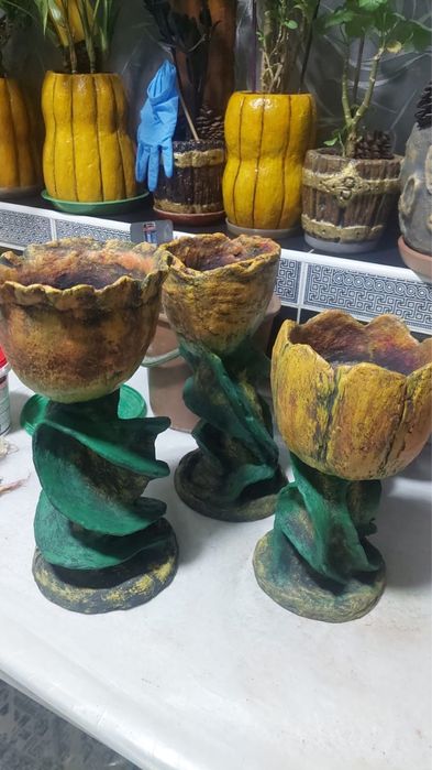Подставки для цветов,карзины,горшки,вазы