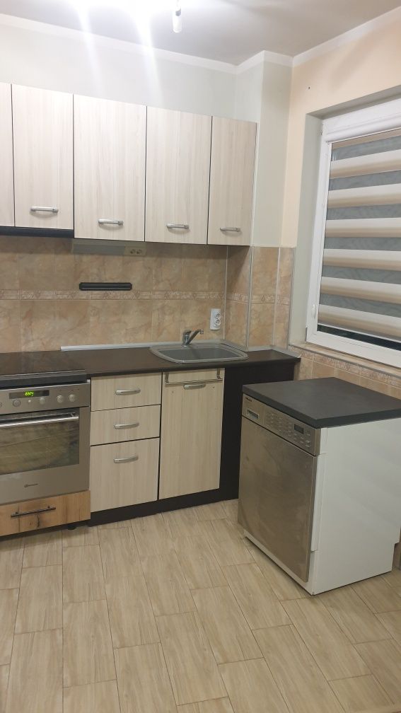 Дава се под наем Двустаен апартамент в Пловдив, Кършияка - 55 кв.м за 357 € - Снимка #10