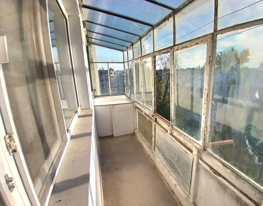 Vând ap 3 cam dec confort1 Micro 39B, str Henri Coandă, f spațios 70mp