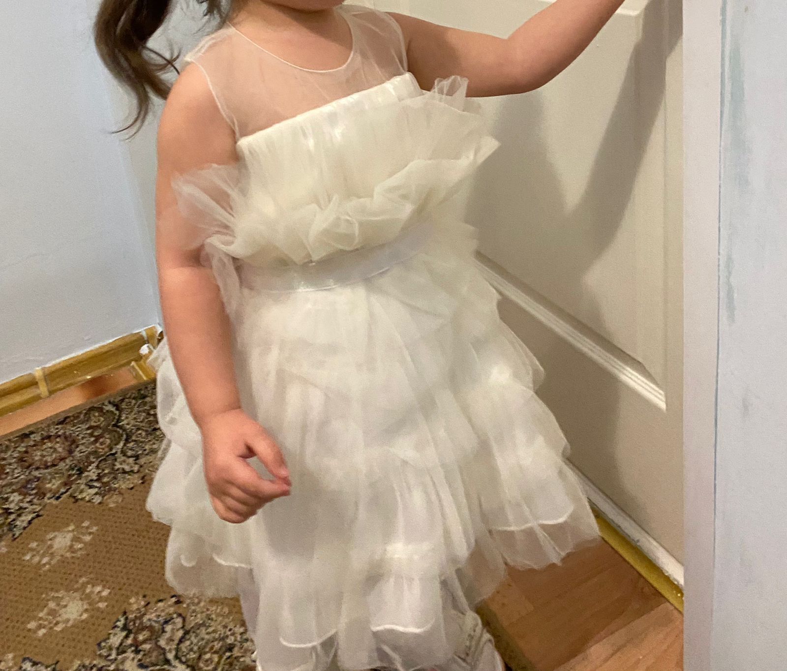 Продам  детское платье белое 3-4 года