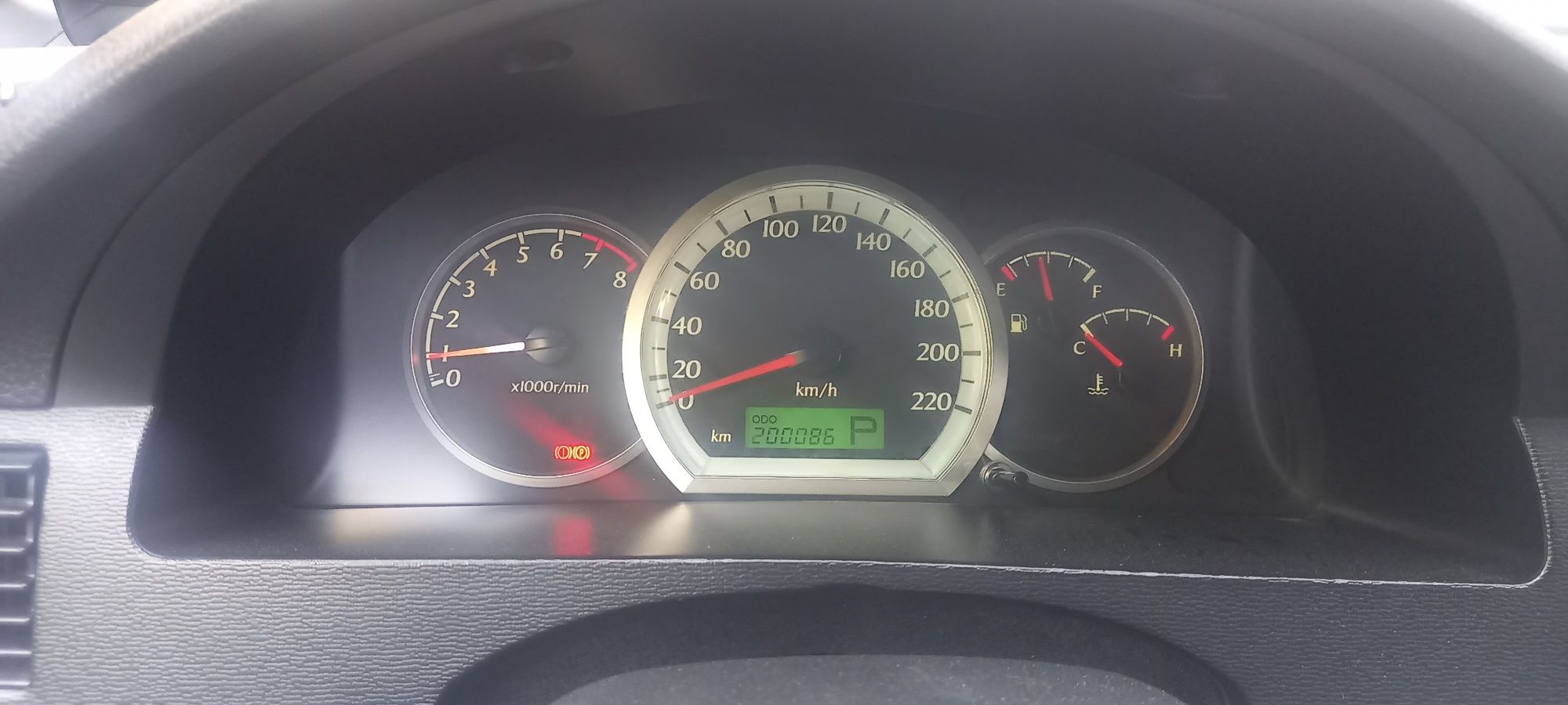Gentra 1€ avtomat sotiladi toza