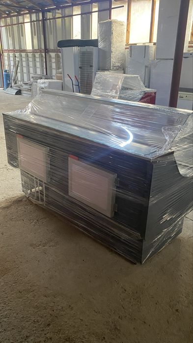 Vitrina frigorifica orizontala pentru mezeluri, branzeturi