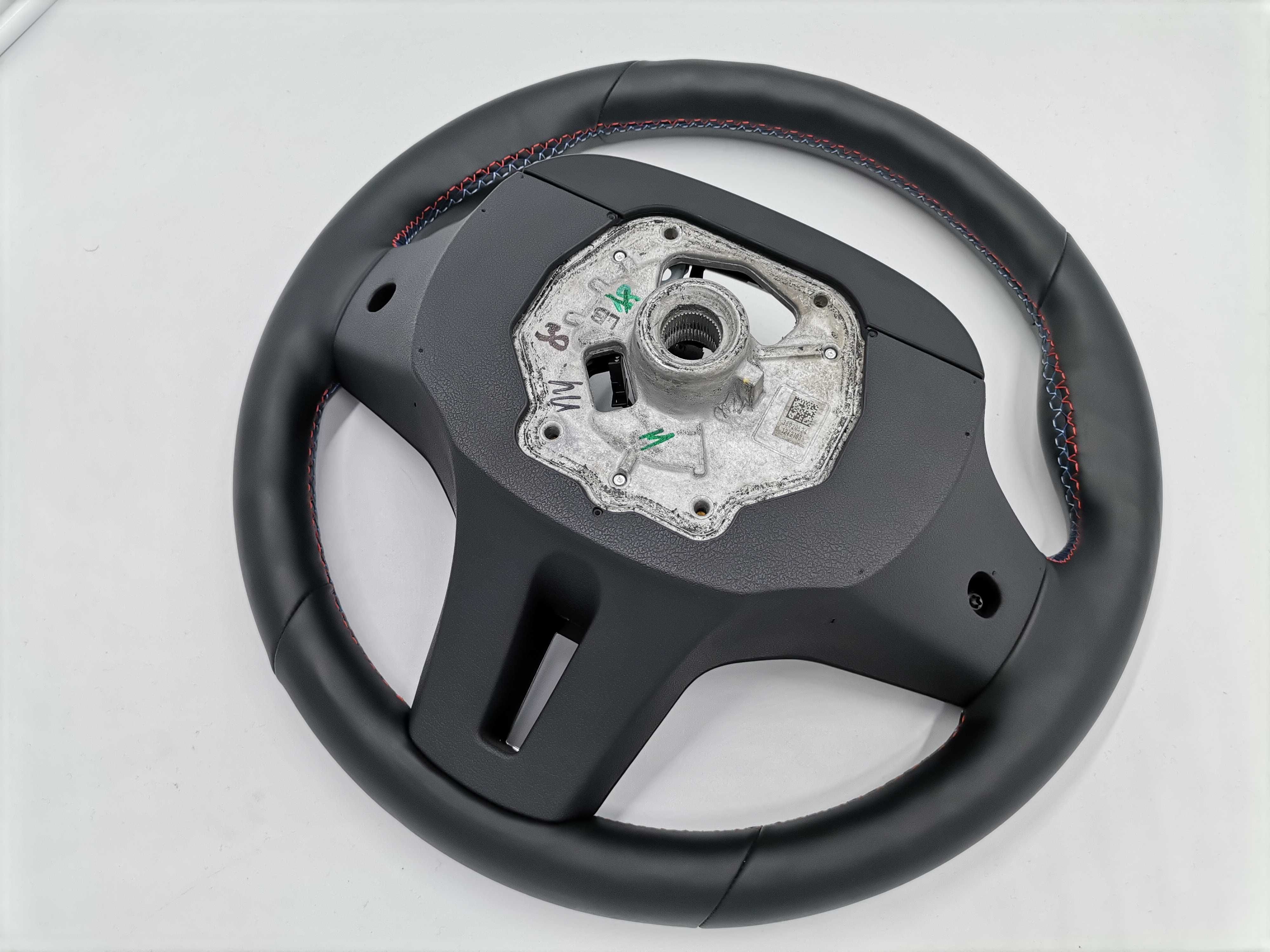 M Sport Спортен Волан BMW G20 G21 G22 G26 i4 G30 G31 G14 G01 G11 G05