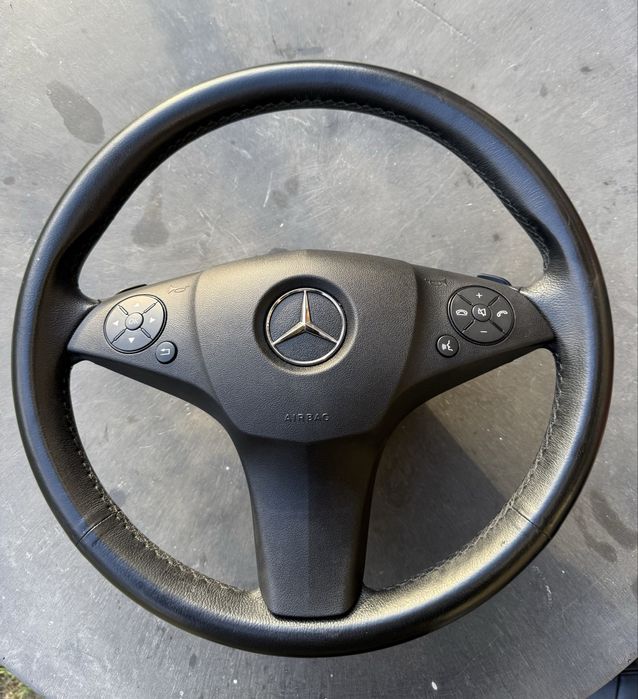 Волан с пера - Mercedes C(204)