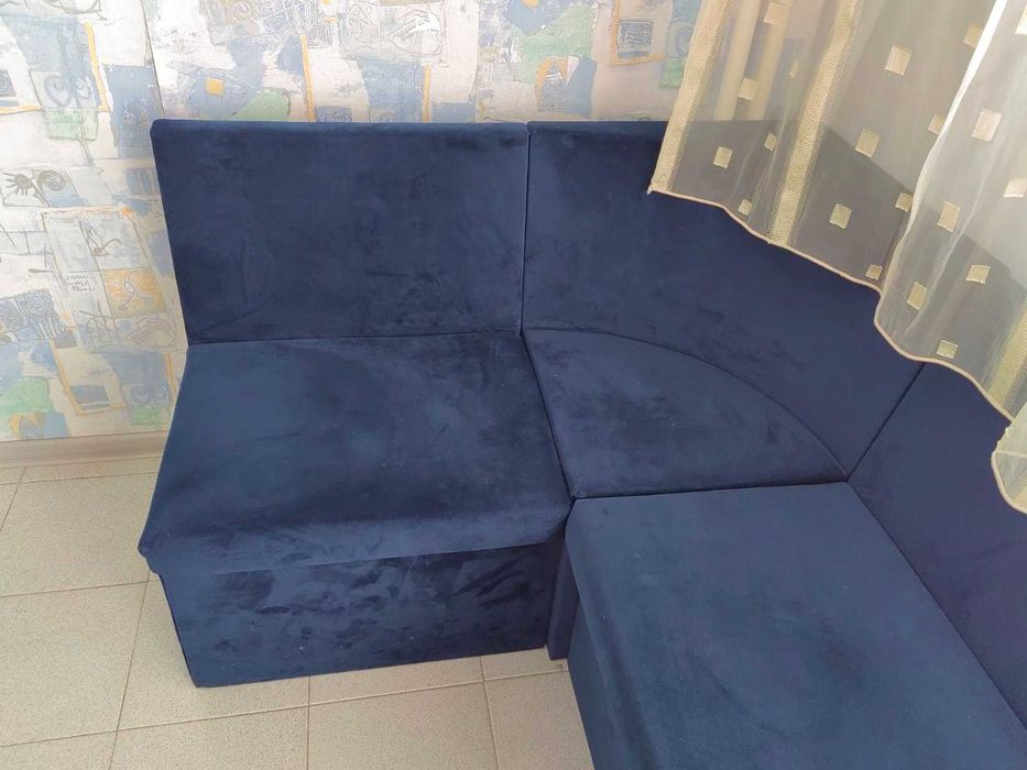 Ъглов диван 190 см,много малко е ползван.