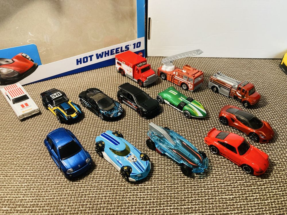 Продавам лотове колички hotwheels/maisto/matchbox 1:64 1:43 1:24