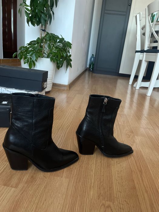 Ciocate Mango marimea 36