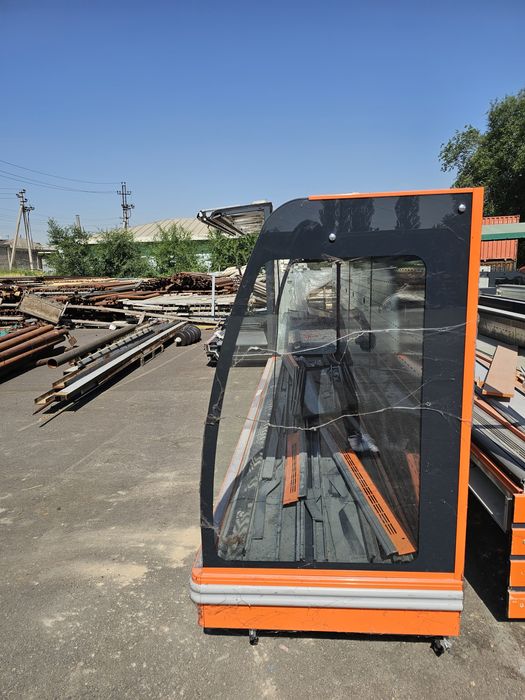 Продаются витринные холодильники