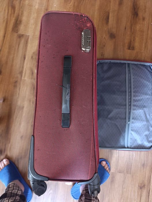 Продам чемодан для багажа . Подойдёт для перевозки вещей б/у