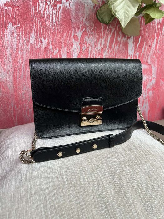 Оригинална чанта Furla среден размер