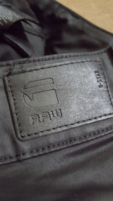 Blugi G Star Raw originali cu aspect peliculizat