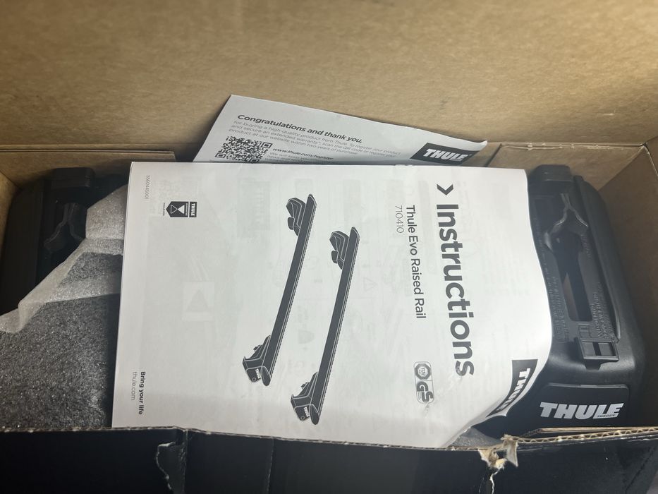 set de picioare de prindere Thule Evo Raised Rail (model 710410)