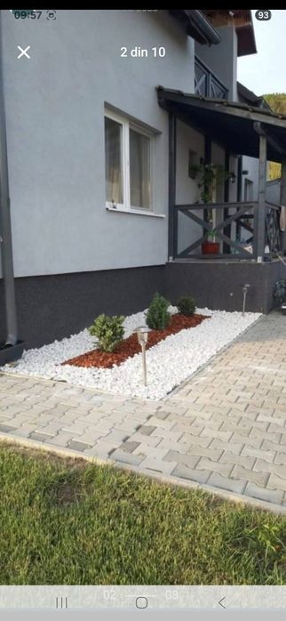 Casă 300 mp + anexe ( garaj dublu, bucătărie de vară, pivniță),8000 mp