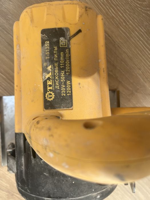 продам пила электрическая в отличнем рабочем состоянии