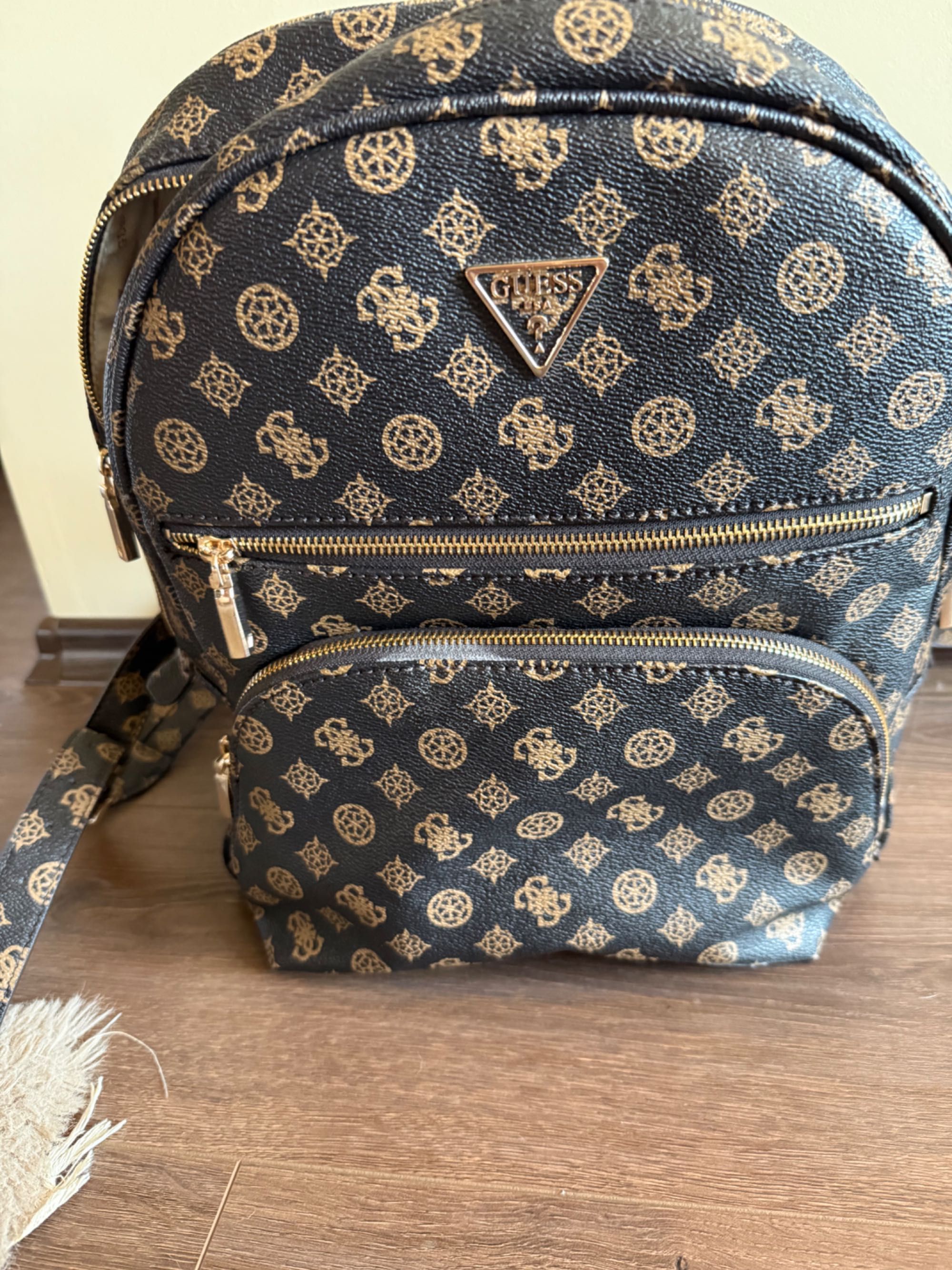Нова!!!Раница Guess формат А4