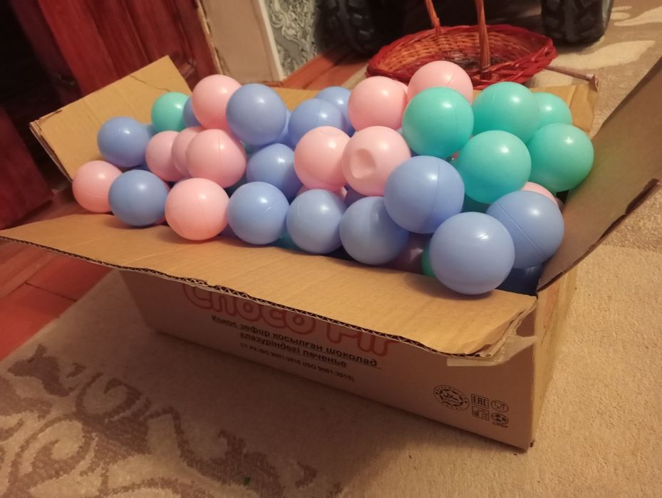 Шарики для сухого бассейна 180штук есть