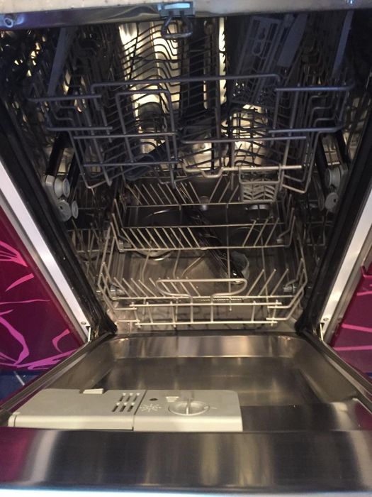 Продам посудомоечную машину б/у