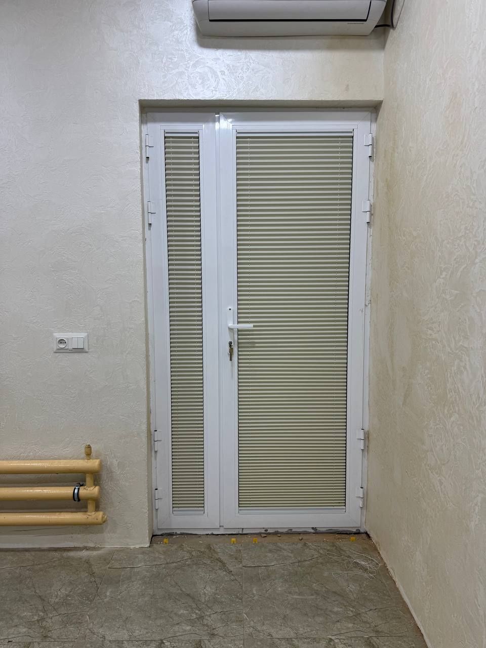 Plise jalyuzi ishlab chqarish yarim kunda tayyor boladi ishochli