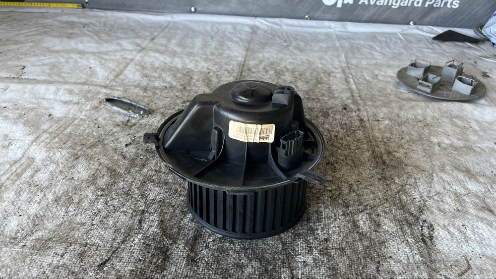 Volkswagen Golf 5 вентилатор парно