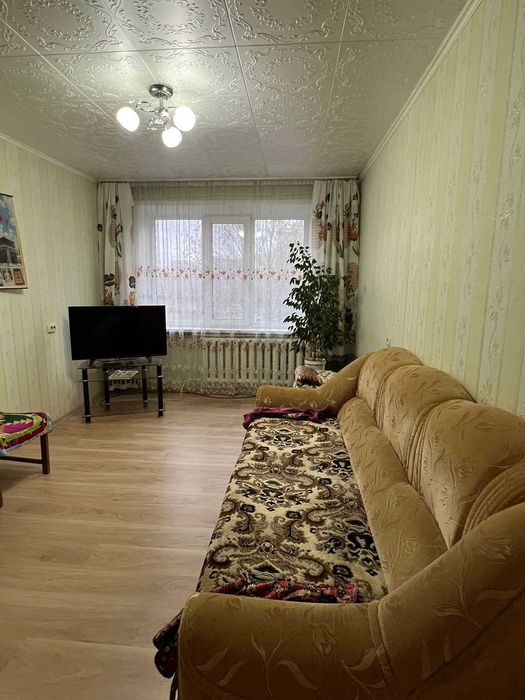 Продам 2-комнатную квартиру в 8 микрорайоне