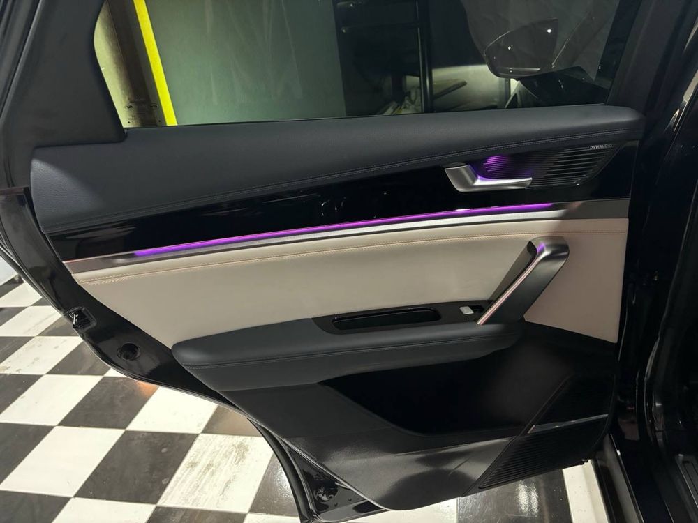 Byd tang flagship