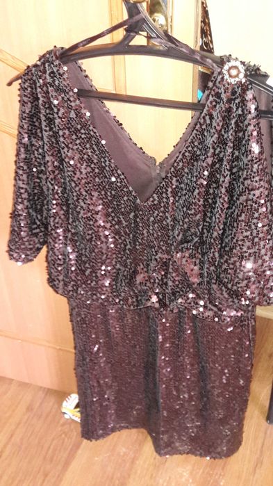 Продам шоколадного цвета платье на выход, одевалось только 1 раз