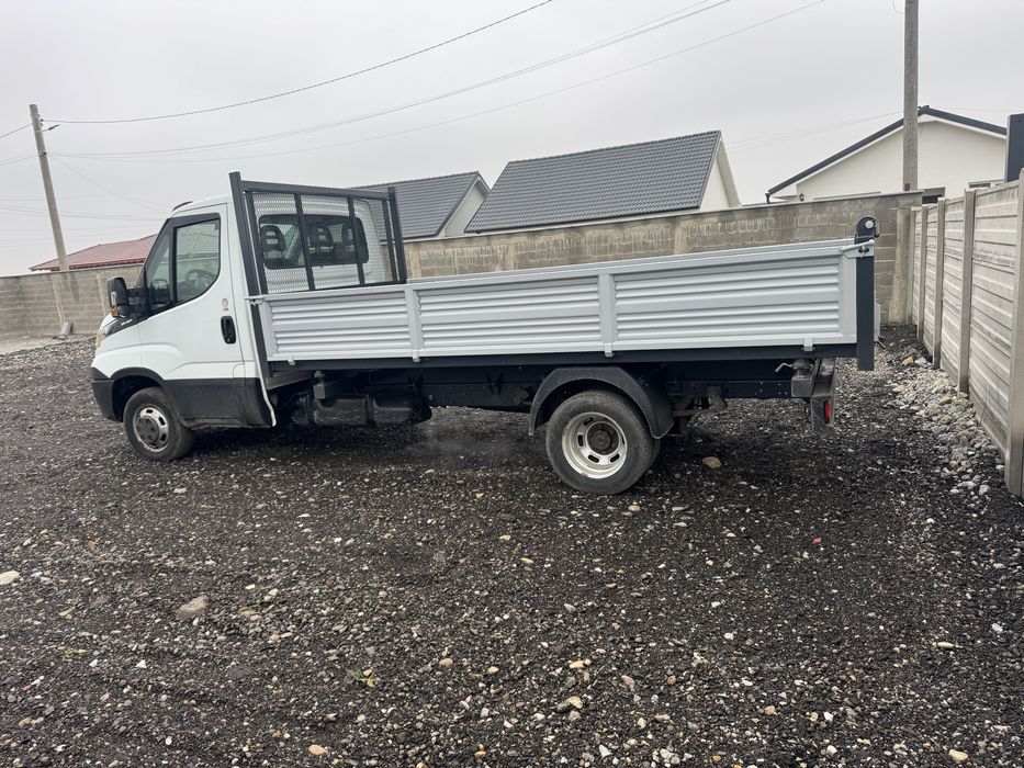 Iveco basculabil pe 3 parti