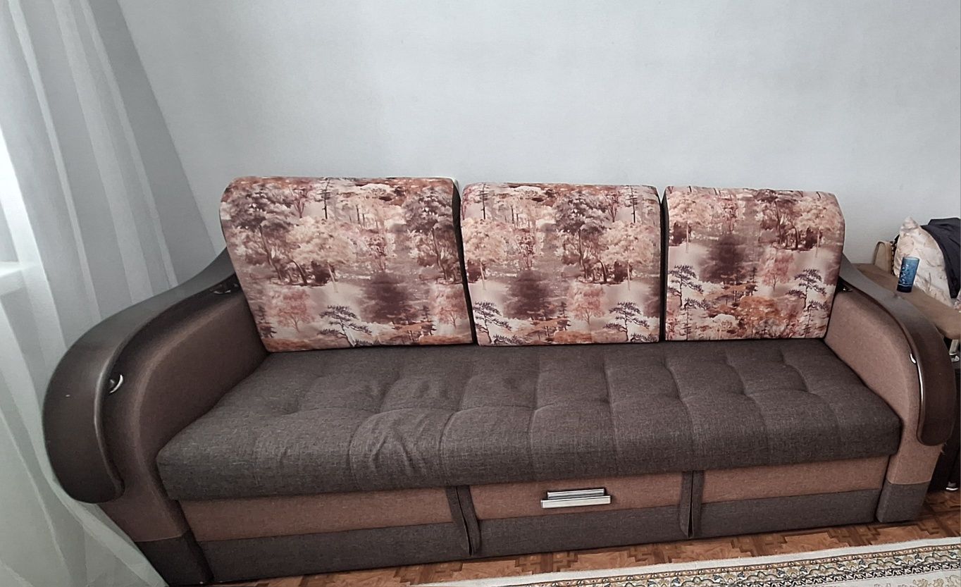 Продам диван б/у