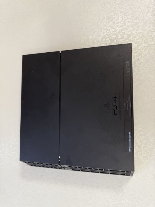 Ps4 в идеальном состоянии с играми доп