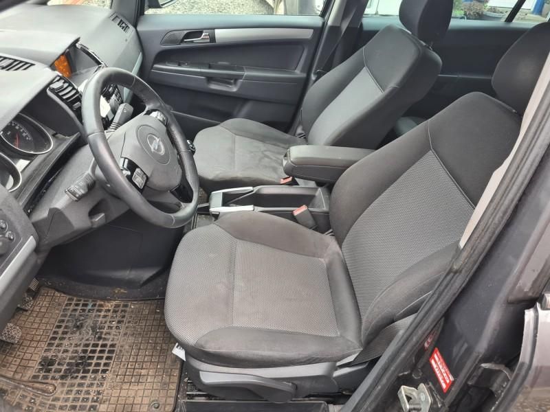 Aripa spate stângă Opel Zafira B Facelift