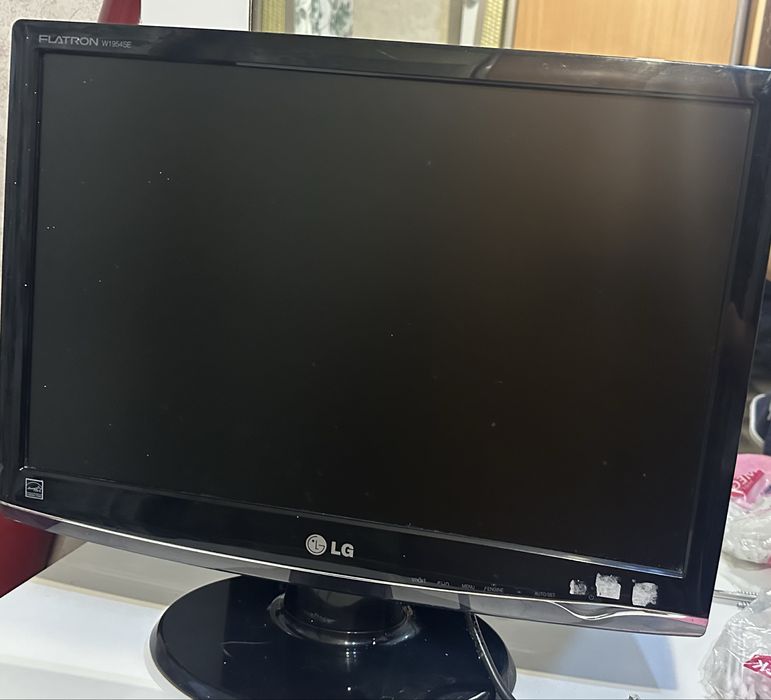 Продам монитор LG Flatron W1954SE-PF