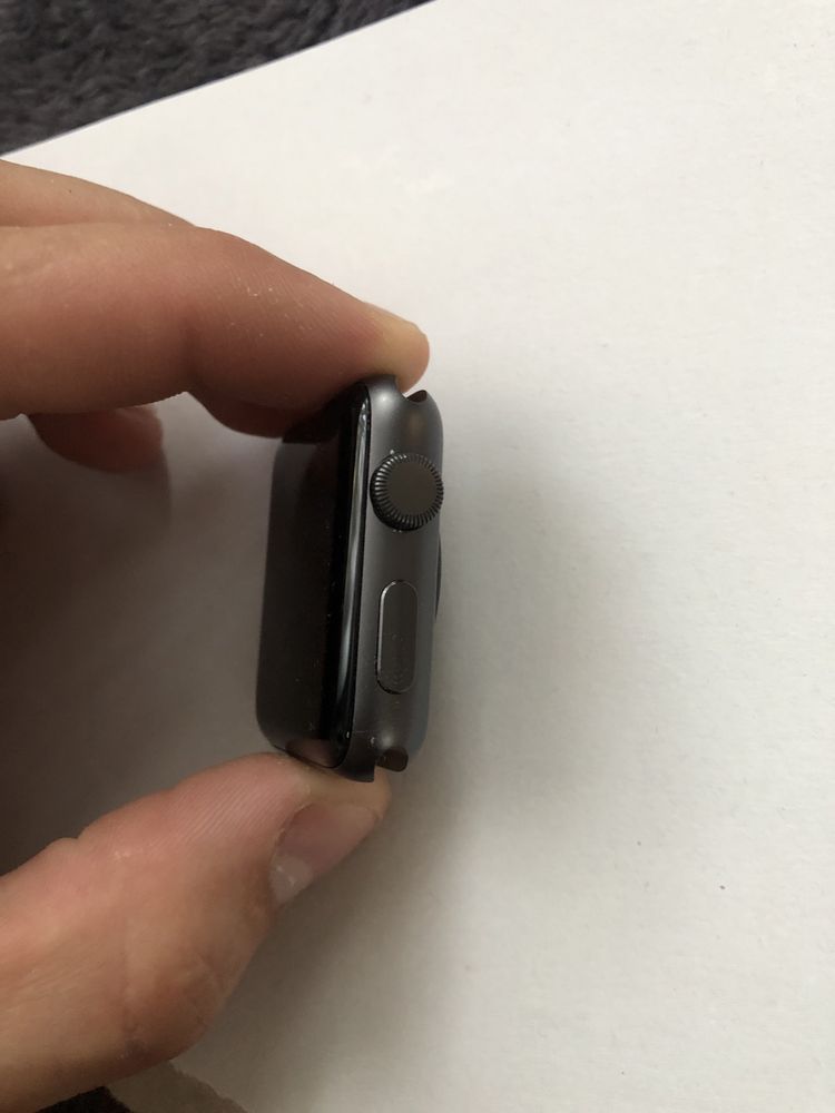 Vând Apple watch seria 3