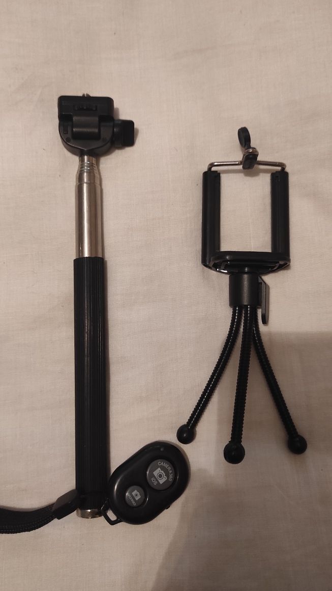 Selfie stick cu trepied și telecomanda sau bluethoot