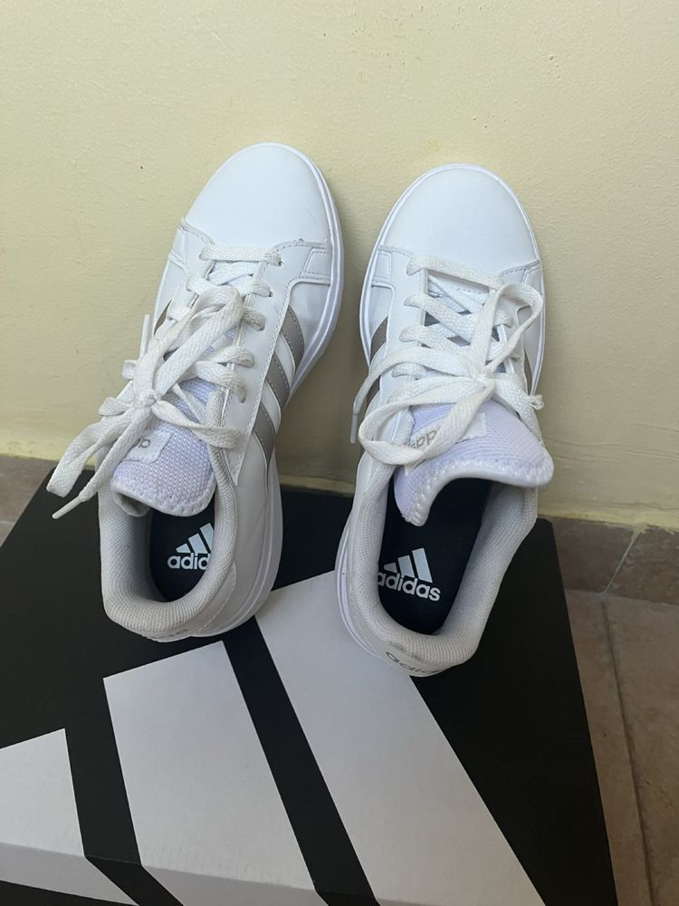Дамски маратонки Adidas
