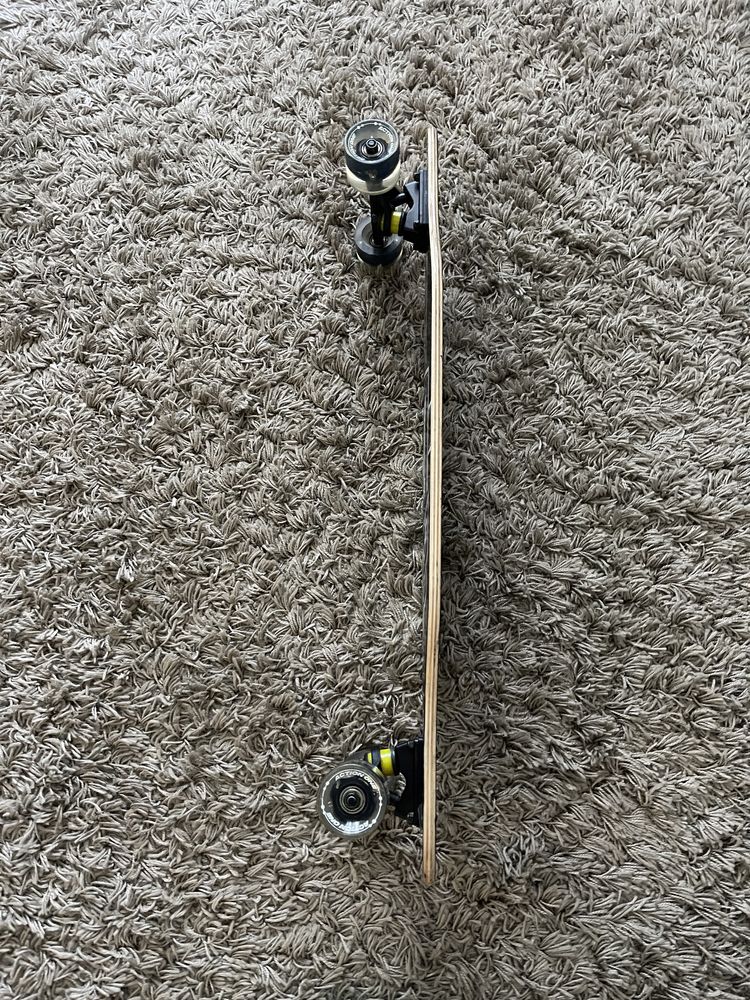 Skateboard longboard aproape nou