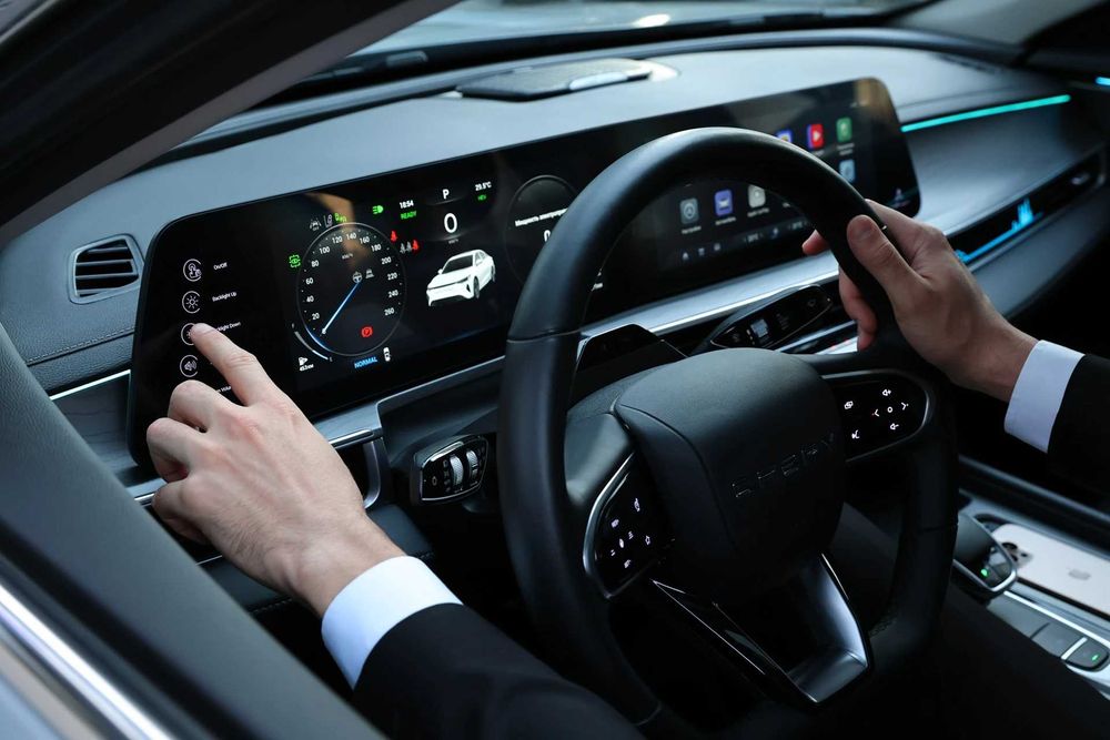 Arrizo 8 Hybrid янги бизнес седан