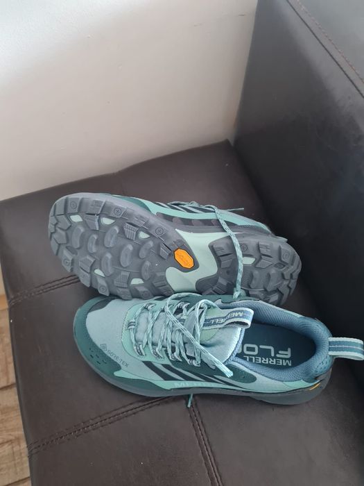 Adidași trekking merrell cu GORE-TEX