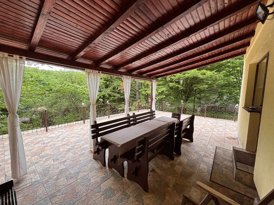 Cabana Lacul Surduc, 10-12 persoane, de inchiriat REVELION