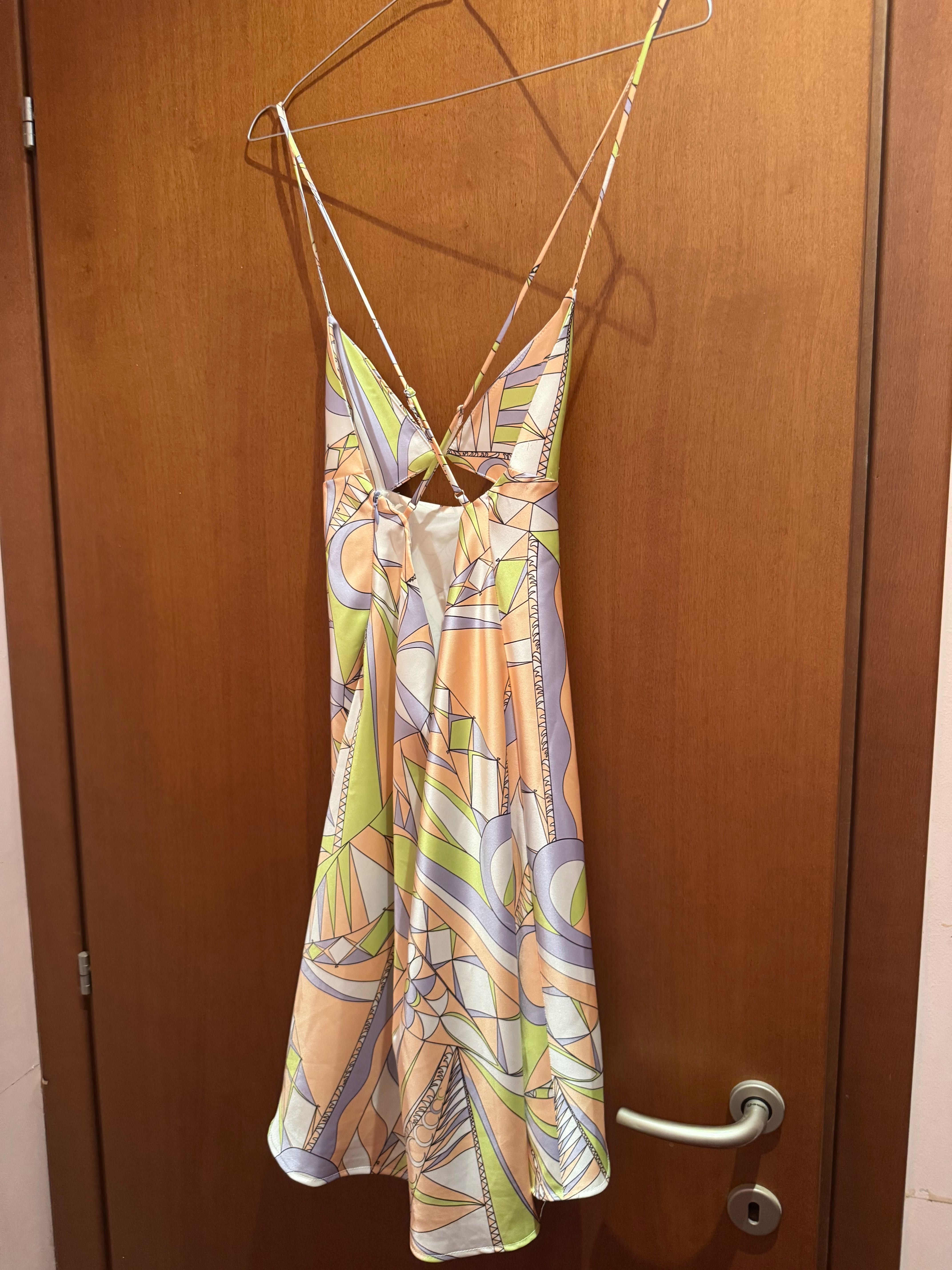 Рокля на марката Zara