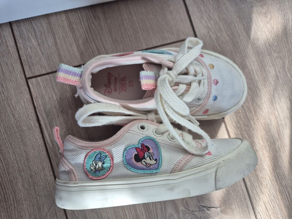 Детски сникърси Зара